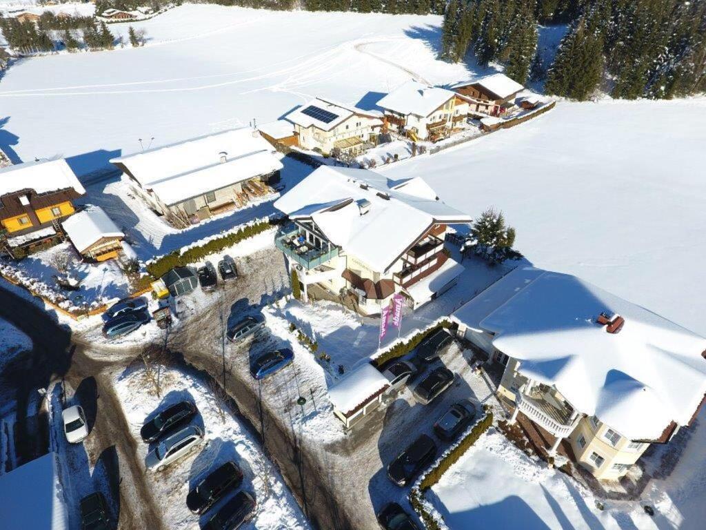 Gaestehaus Amade Flachau Exterior foto
